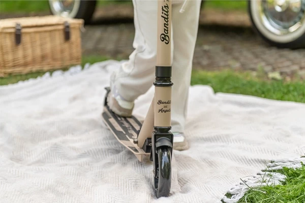 Stoere zandkleurige step