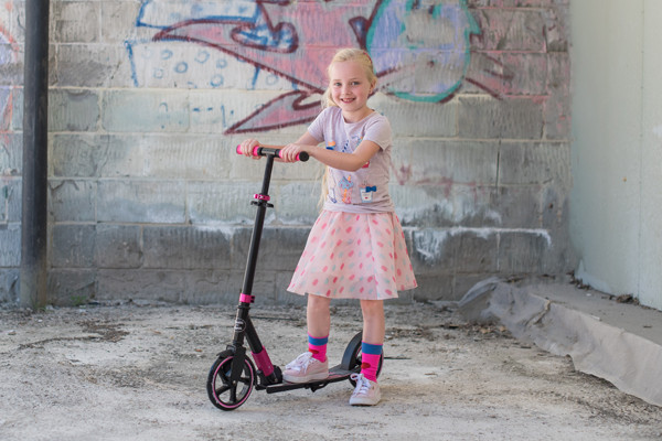 Sanne is 6 jaar en 1.21 m lang.