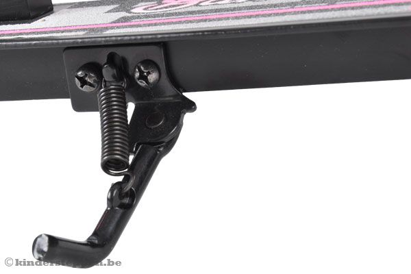 Voorzien van standaard.