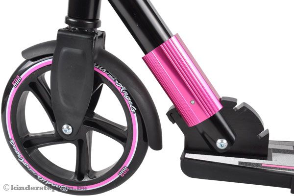 Voorwiel met spatbord.