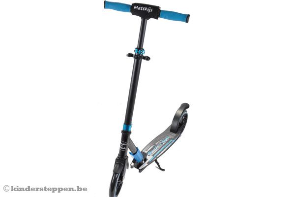 Nu weet iedereen van wie de step is.