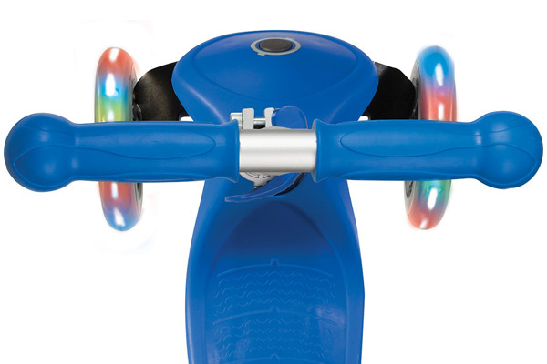 Met lichtjes in de wielen.