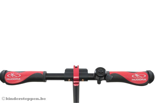 Het stuur beschikt over comfort handgrepen.