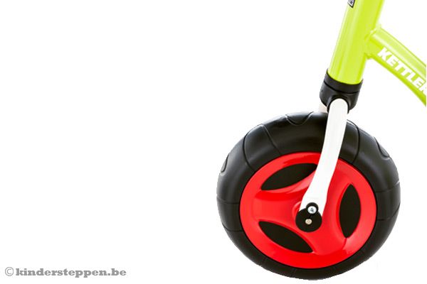 Breed (geluidsarm) voorwiel voor extra stabiliteit.