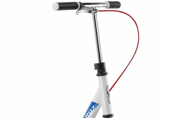 In hoogte verstelbaar stuur.