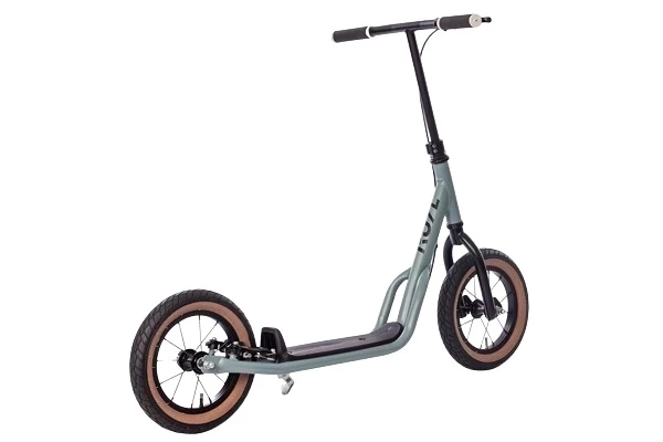 Met handrem op het achterwiel