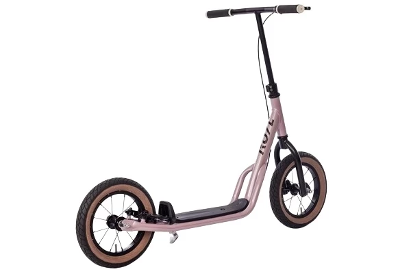 Met handrem op het achterwiel