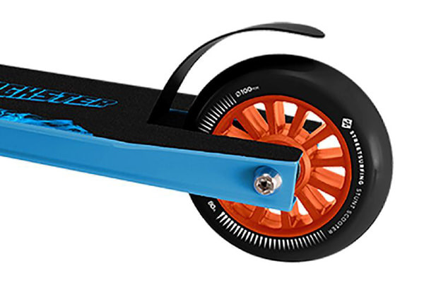 Voetrem op achterwiel