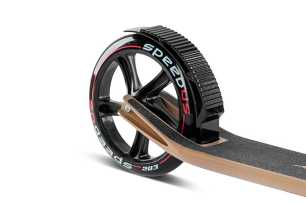 Voetrem op achterwiel