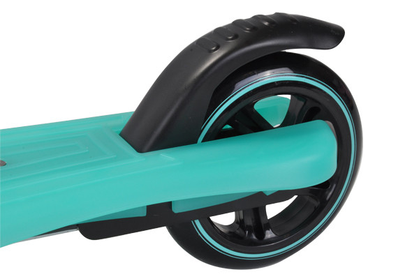 Voetrem op het achterwiel.